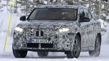 Nuova BMW iX2: batteria da 64,7 kWh e autonomia superiore a 450 km