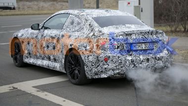 Nuova BMW M2: sa coupé tedesca si fa vedere su strada 