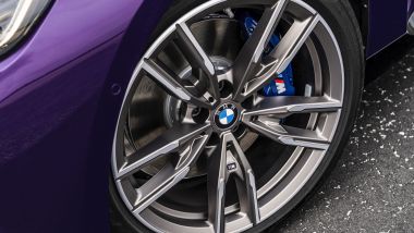 Nuova BMW M240i xDrive Coupé: cerchi in lega da 17