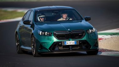 Nuova BMW M5, la prova sul circuito di Monza