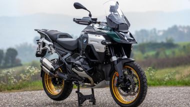 Nuova BMW R 1300 GS Adventure: forme imponenti e design impattante