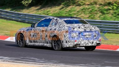 Nuova BMW Serie 2 Coupé: collaudi in pista per la sportiva tedesca