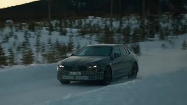 Nuova BMW Serie 3: la berlina con motori ibridi prosegue i collaudi invernali