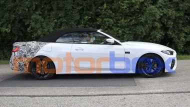 Nuova BMW Serie 4 Cabrio: visuale laterale