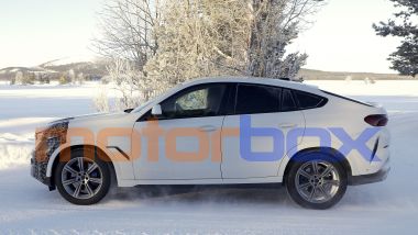 Nuova BMW X6: nuovo look, nuovi interni, infotainment evoluto e motori ibridi