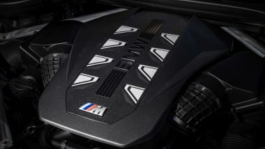 Nuova BMW X7 2022: la versione sportiva M60i, il nuovo V8 da 4,4 litri