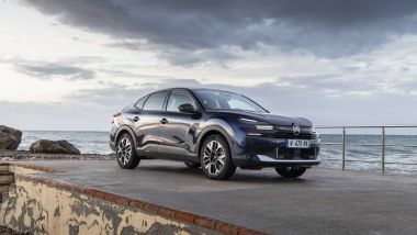 Nuova Citroen C4 X 2025, 3/4 anteriore