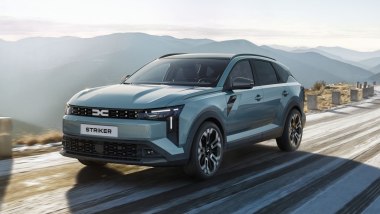 Nuova Dacia Striker: quattro allestimenti e prezzi a partire da meno di 25.000 euro