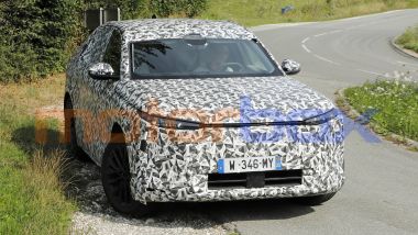Nuova DS 7: gamma motori mild hybrid, plug-in hybrid e 100% elettrici, anche 4x4