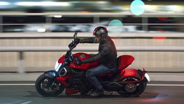 Nuova Ducati Diavel V4: da 0 a 100 km/h in meno di tre secondi