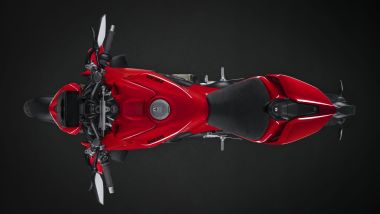 Nuova Ducati Streetfighter V4 2025, vista dall'alto si nota la nuova forma del serbatoio