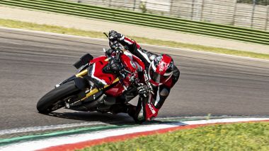 Nuova Ducati Streetfighter V4, una naked esagerata