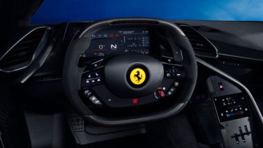 Nuova Ferrari F80: il volante multifunzione con l'e-manettino per i drive mode