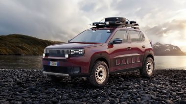 Nuova Fiat Grande Panda 4x4, vista 3/4 anteriore