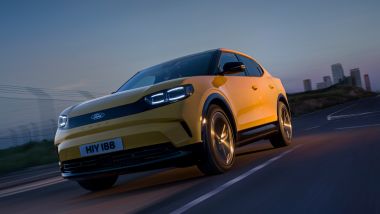 Nuova Ford Capri Electric su strada