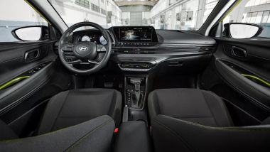 Nuova Hyundai i20: l'abitacolo è più moderno e digitale, arrivano gli aggiornamenti OTA