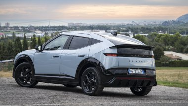 Nuova Hyundai Ioniq 3: la prova su strada della compatta elettrica coreana