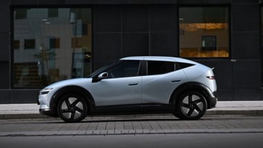 Nuova Hyundai Ioniq 3: l'elettrica coreana si prepara al debutto anche nella sua veste standard