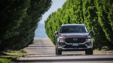 Nuova Hyundai Santa Fe PHEV: grande comfort e filosofia ''green''