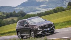 Hyundai Santa Fe plug-in hybrid: prova video del suv coreano