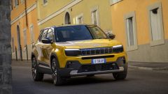 Jeep Avenger: la nuova EV americana debutta a Torino. Prezzi