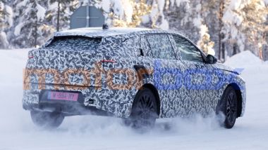 Nuova Lancia Gamma: il rilancio del brand italiano passa da un D-SUV con motori elettrici o ibridi