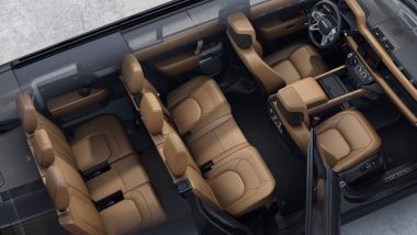 Nuova Land Rover Defender 130: interni confortevoli per 8 adulti