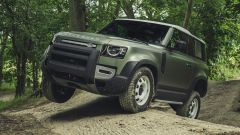 Nuova Land Rover Defender, in fuoristrada si guida da remoto