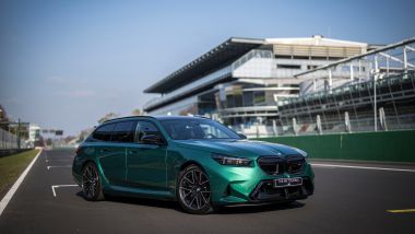 Nuova M5 Touring, torna un grande classico