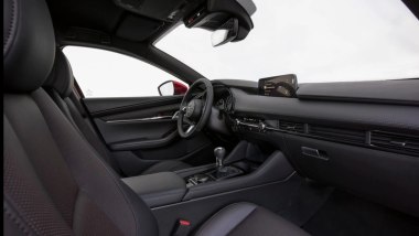 Nuova Mazda 3: piccoli aggiornamenti anche nelle finiture dell'abitacolo