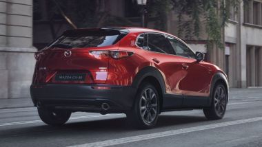 Nuova Mazda CX-30 MY24: visuale di 3/4 posteriore