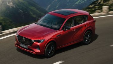 Nuova Mazda CX-60 PHEV 2022: il tettuccio elettrico è un optional da 1.550 euro