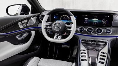 Nuova Mercedes-AMG GT Coupé4 53 4Matic+: il posto guida