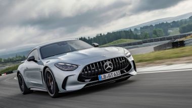 Nuova Mercedes-AMG GT: in arrivo a gennaio 2024 e prezzo che sfiora i 200.000 euro