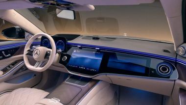 Nuova Mercedes-Benz Classe S: l'abitacolo &egrave; ancora pi&ugrave; digitale, accogliente e lussuoso