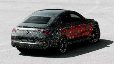 Nuova Mercedes CLA: il prototipo camuffato della futura compatta di Stoccarda