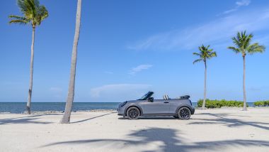 Nuova MINI Cooper Cabrio 2025 - Profilo