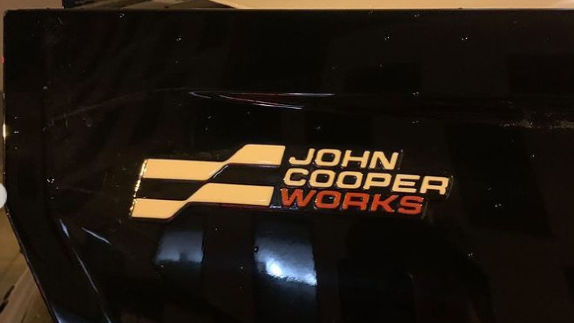 Foto e scheda tecnica di nuova MIni Cooper JCW elettrica