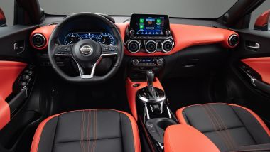 Nuova Nissan Juke 2020: l'abitacolo con interni bicolore