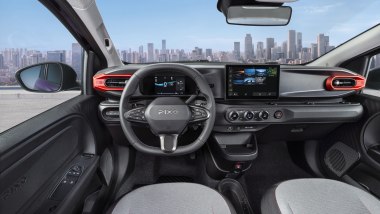 Nuova Nissan Pixo: un abitacolo spazioso per quattro passeggeri e versatile