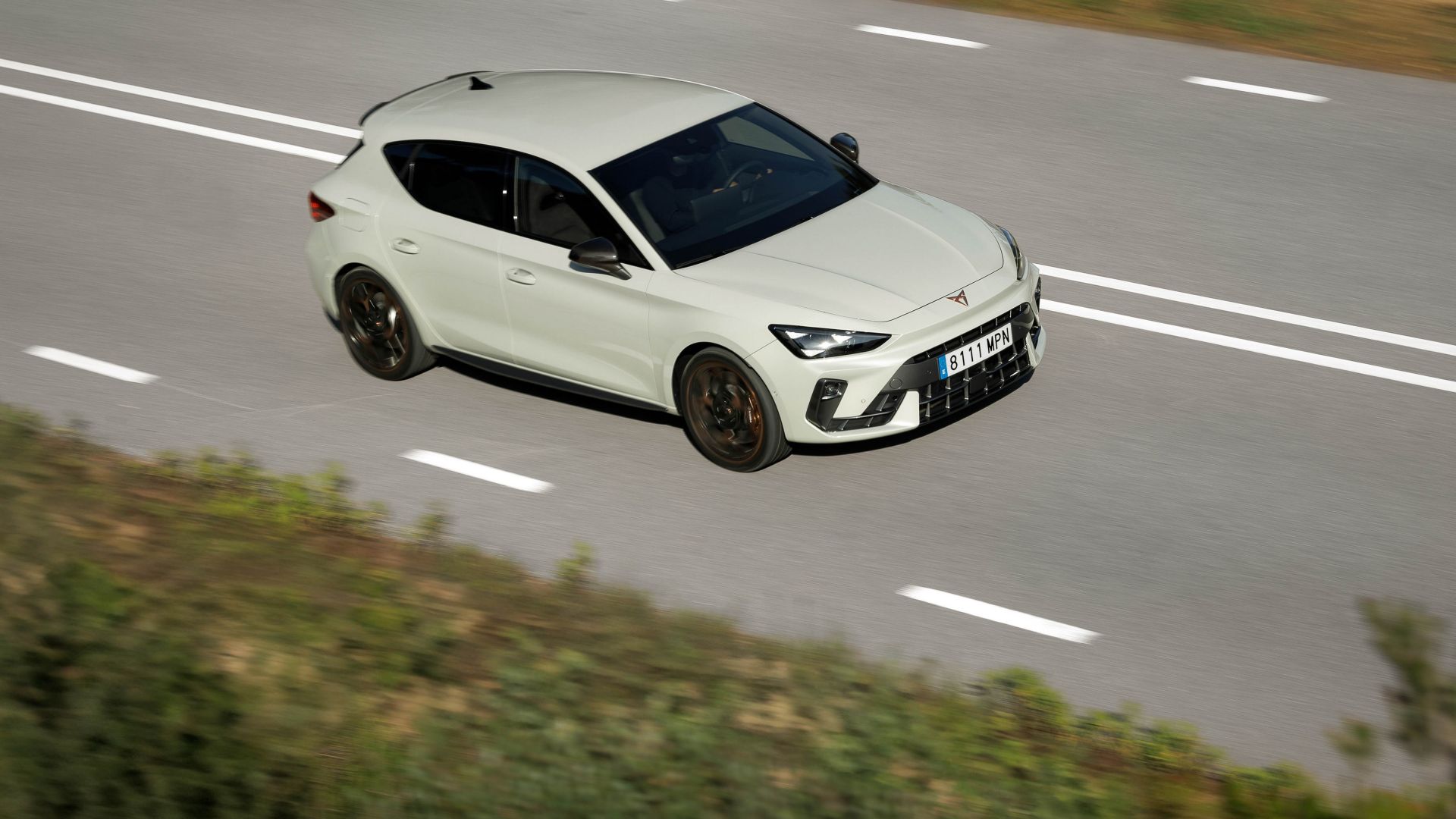 Deflettori Finestrini HEKO Per Cupra Leon 5d 2020- Combi – Set 4 Pezzi, Acrilico Fumé 3 Mm, Aerazione Sotto Pioggia, Riduzione Rumore, Montaggio A Incasso