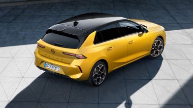 Nuova Opel Astra, 3/4 posteriore dall'alto