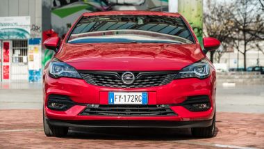 Nuova Opel Astra Ultimate: dettaglio frontale
