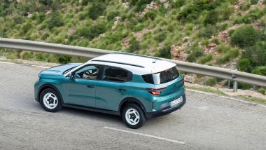 Nuova Opel Frontera: arriva il SUV compatto con motore ibrido ed elettrico