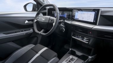 Nuova Opel Frontera: c'è una plancia hi-tech con due display da 10'' di diagonale