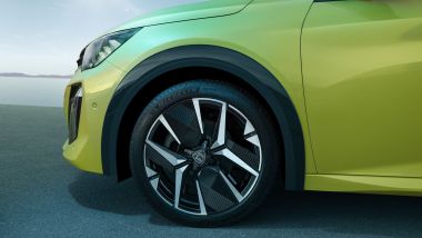 Nuova Peugeot 208, i cerchi in lega con il ''tappo'' per i dadi delle ruote