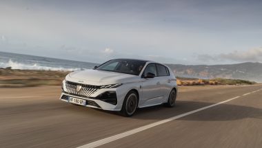 Nuova Peugeot 308: cinque allestimenti per la compatta francese