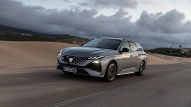 Nuova Peugeot 308: il motore mild-hybrid offre vivacità e fluidità di marcia sfruttandolo bene