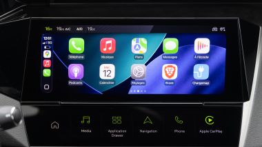 Nuova Peugeot 308: infotainment da 10'' con Apple CarPlay e Android Auto wireless