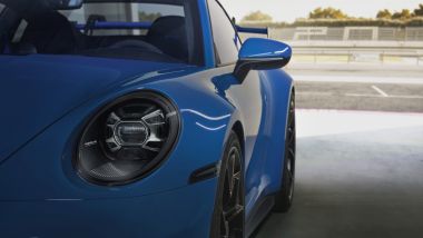 Nuova Porsche 911 GT3: un dettaglio dei fari anteriori a LED